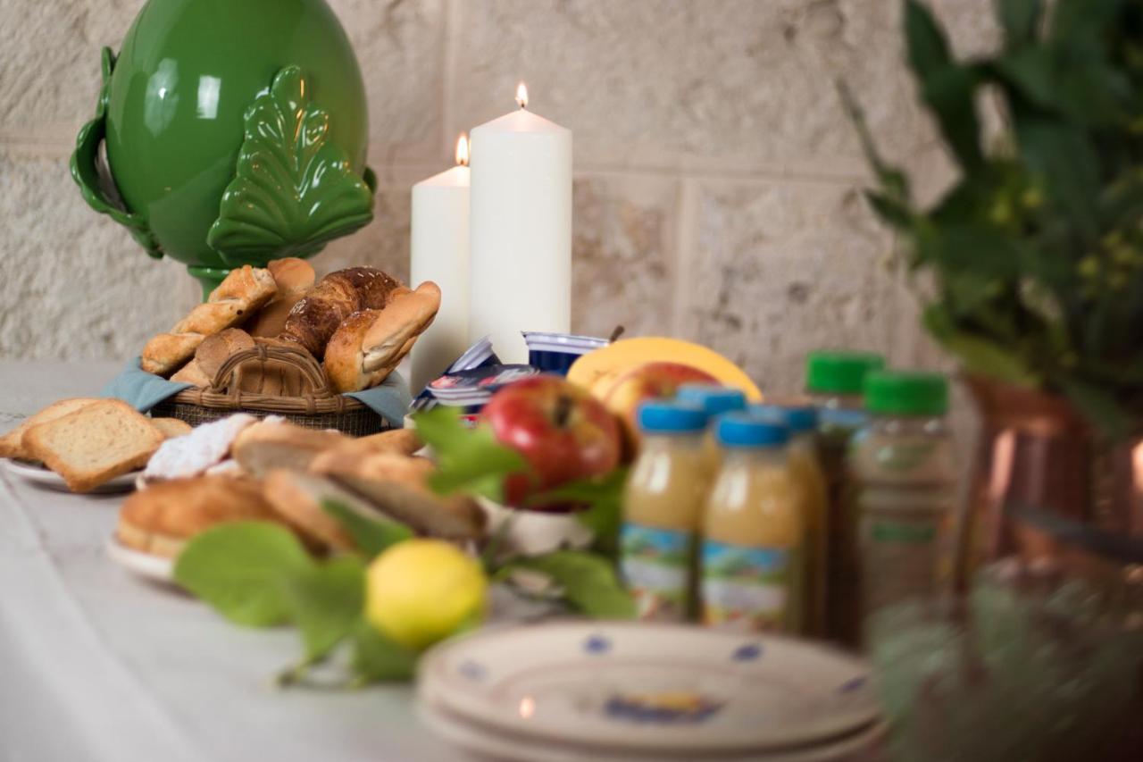 Cece Nove - Sotto L'Arco Bed & Breakfast Rutigliano Exterior photo